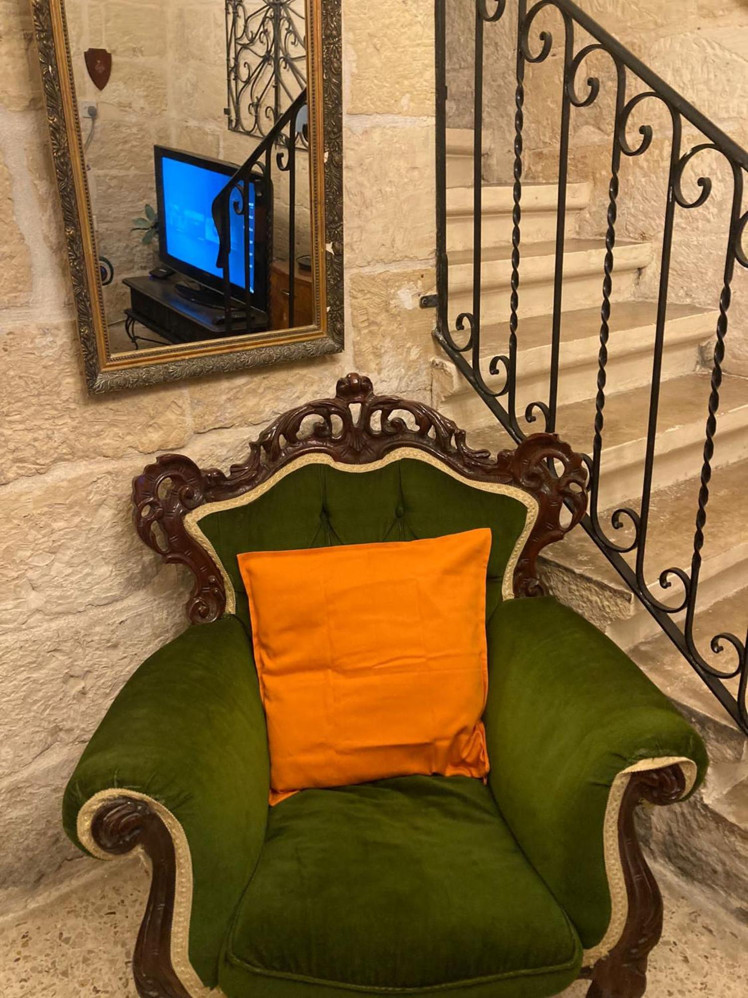 Апартаменты Charming Central Townhouse In Sliema Steps From Promenade And Sliema Ferry Экстерьер фото